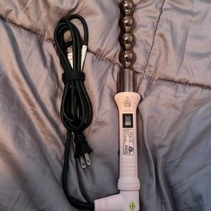 L’ange Le Perle Wand